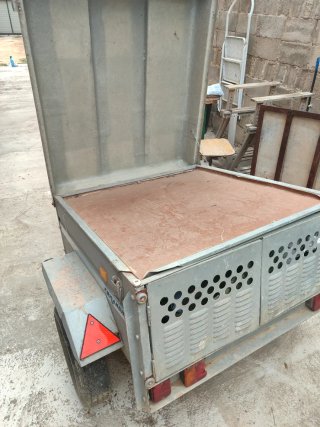 Remolque para perros caja de 110x110x55 aprox