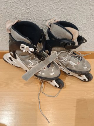 Patines en línea grises y negros Talla 35/38