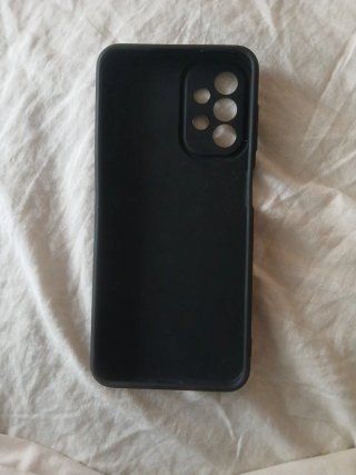 Funda móvil labios negros