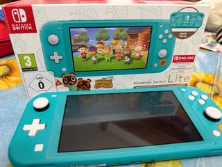 Nintendo Switch Lite Edizione Animal Crossing