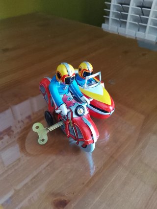 Juguetes de cuerda Chapa. Soldado, Moto y Coche