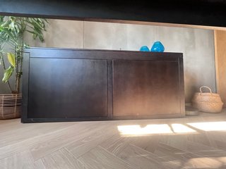 Mesa comedor 110x180 y aparador moderno  180x45x80