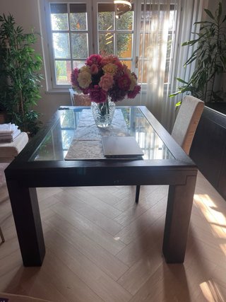 Mesa comedor 110x180 y aparador moderno  180x45x80