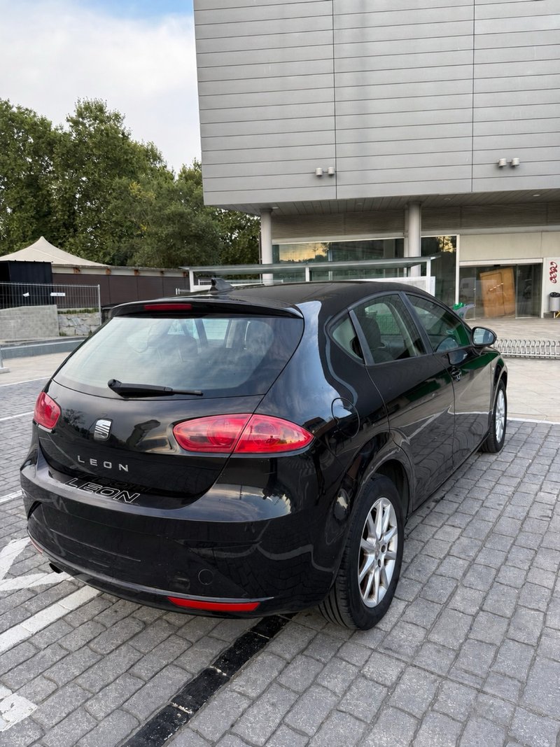 SEAT Leon 2011 - foto 1
