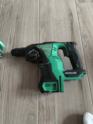HITACHI DH18DBL - Taladro percutor 18V
