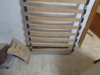Somier láminas 80x80cm nuevo y un edredón 2 cosas