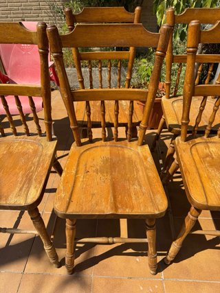 Conjunto de 6 sillas de madera antiguas
