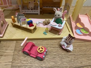 Lote guarderia y parque  + regalo bus sylvanian