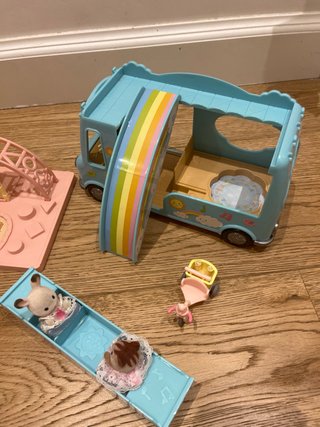 Lote guarderia y parque  + regalo bus sylvanian