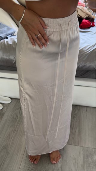 Falda larga beige