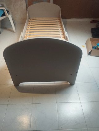 2 Camas Extensibles IKEA   90€ cada una