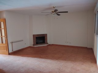 Chalet Pareado en venta en Camarma de Esteruelas