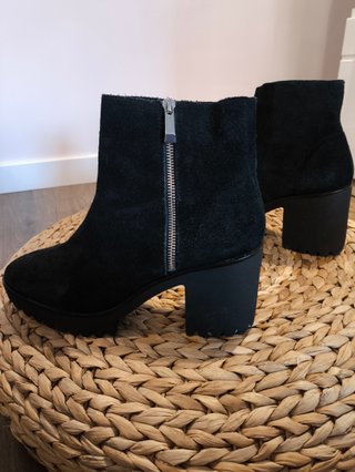 Botines Zara Tacón Negro. Talla 41