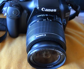 Cámara Canon EOS 1100D + Accesorios