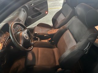 Volkswagen Golf 2003
