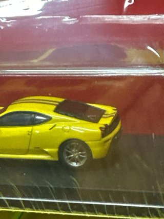 Ferrari 430 Scuderia 1:64 N.72