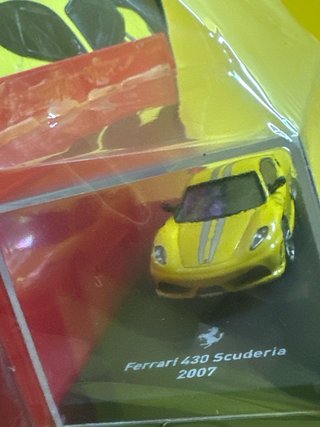 Ferrari 430 Scuderia 1:64 N.72