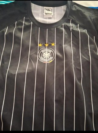 Camisetas de fútbol vintage y modernas