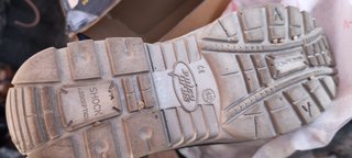 Zapatilla de seguridad gris