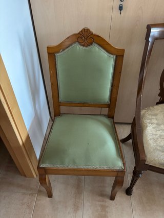 Silla vintage madera y tela verde