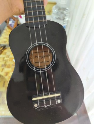 Ukelele Martin Smith Negro