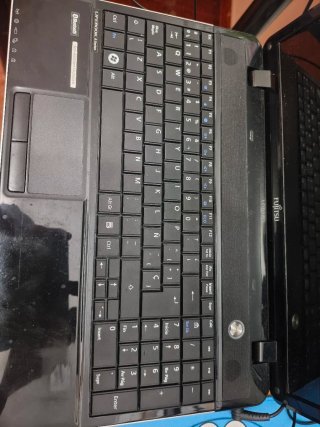 Chollo Fujitsu LIFEBOOK AH531 DE 8GB RAM.SSD 500GB