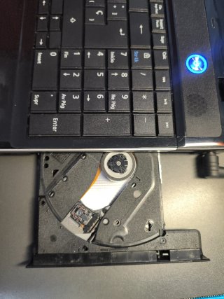 Chollo Fujitsu LIFEBOOK AH531 DE 8GB RAM.SSD 500GB
