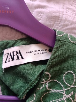 Vestido Zara verde estampado flores talla única