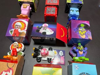 Lote figura y peluche McDonald’s, tmb  separado