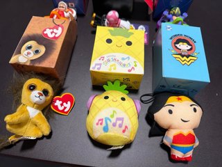 Lote figura y peluche McDonald’s, tmb  separado
