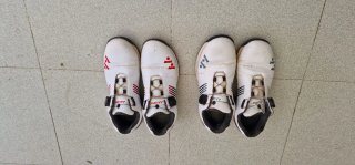 Zapatos de Golf Blancos y Rojos
