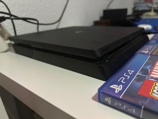 PS4 (PlayStation 4) Negra + Juegos
