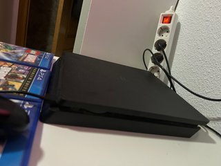 PS4 (PlayStation 4) Negra + Juegos