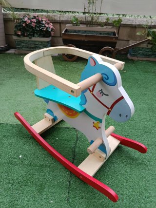 Caballito balancín madera Carrefour +12m