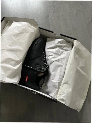 Nike Air Force 1 Low Supreme Negro Talla 38.5