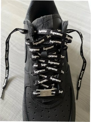 Nike Air Force 1 Low Supreme Negro Talla 38.5
