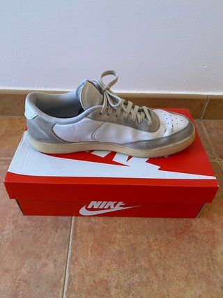 Nike Court Vintage T44