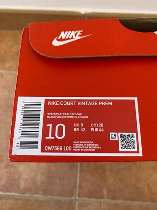 Nike Court Vintage T44