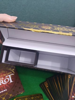 Baraja del Tarot Dorada Tikal