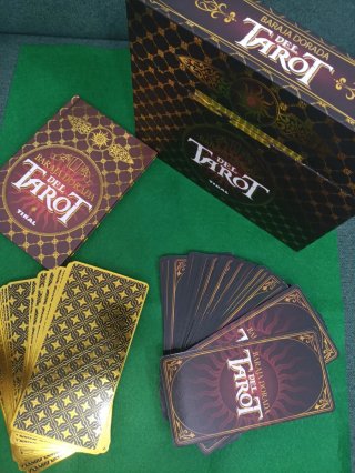 Baraja del Tarot Dorada Tikal