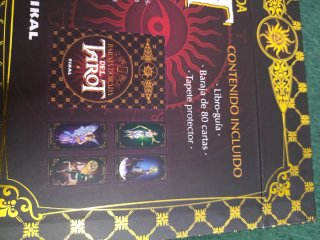Baraja del Tarot Dorada Tikal