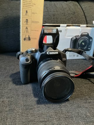Canon EOS500D +Trípode+Caja Original+Accesorios