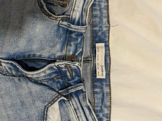 Pantalón pitillo vaquero elástico azul claro