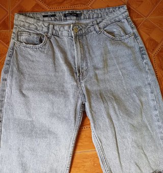 Pantalón vaquero Bershka Mom Roto Talla XL