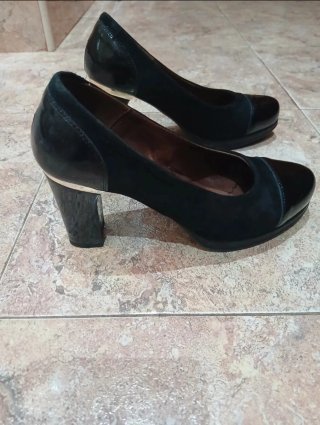 Zapatos de tacón negros talla 35