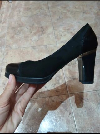 Zapatos de tacón negros talla 35