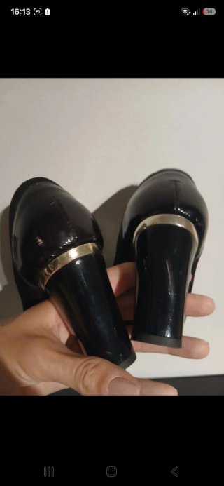 Zapatos de tacón negros talla 35
