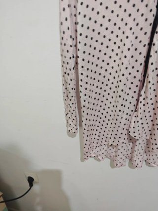 Blusa Zara lunares manga larga Talla L