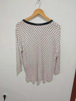 Blusa Zara lunares manga larga Talla L