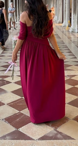 Vestido rojo largo escotado